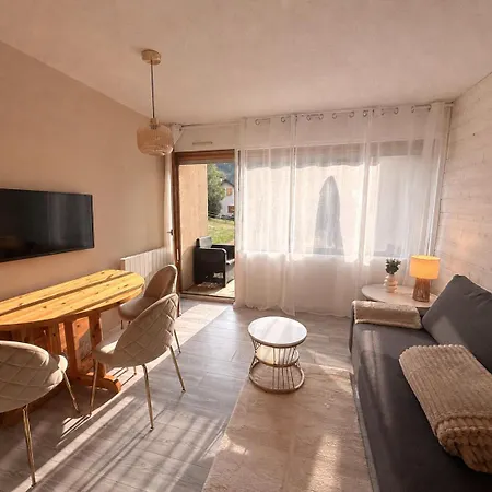 Cocon Lumineux En Rez-de-jardin